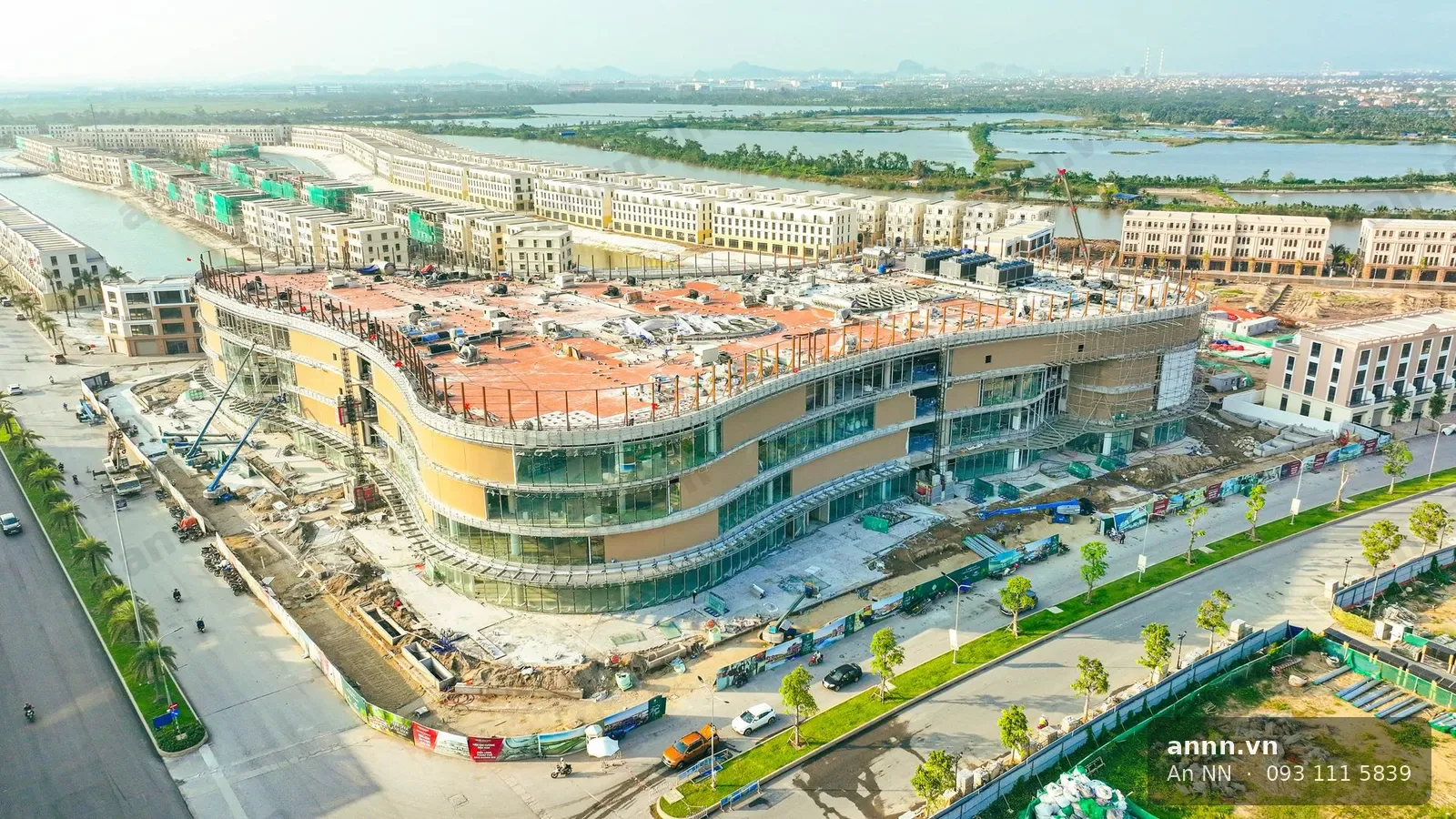 Vincom Mega Mall Royal Island