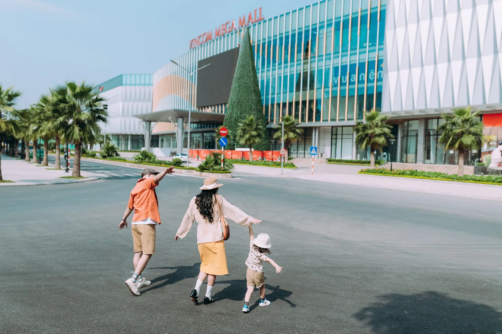 TTTM Vincom & phố thương mại dịch vụ